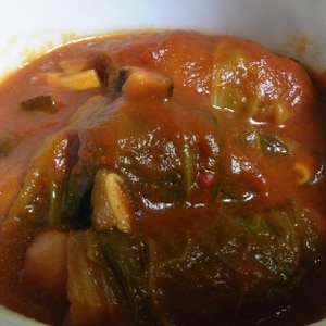 干椎茸が隠し味、ロール白菜のトマト煮込み